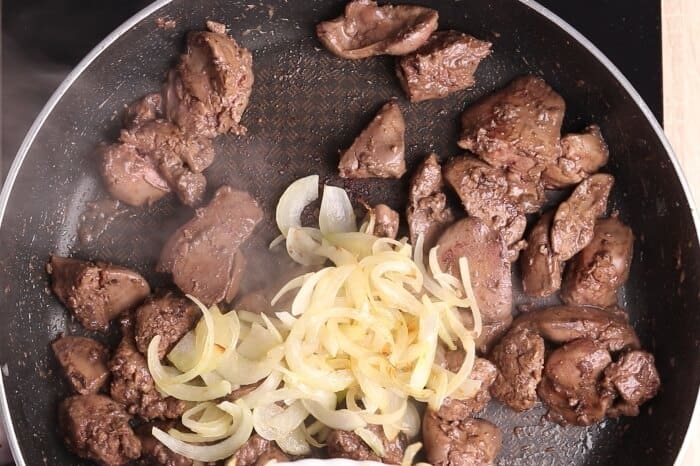 Chicken liver and onions
