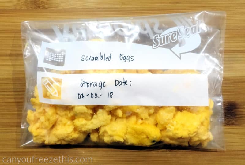 Scrambled eggs in a freezer bag